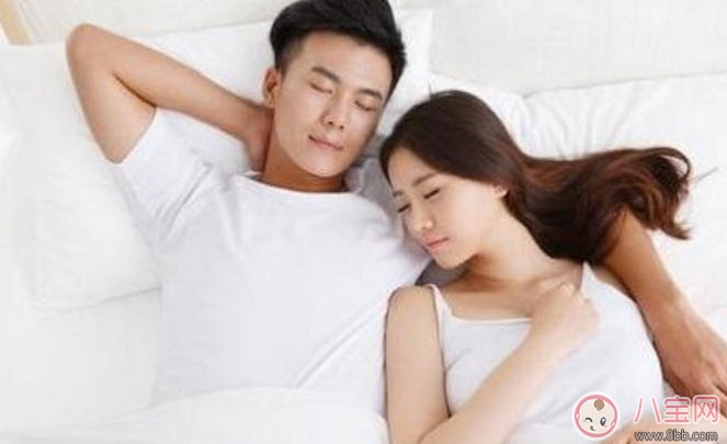 What should you pay attention to when sleeping as a couple after your wife is pregnant? Six sleeping positions as a couple after pregnancy depends on the level of affection.