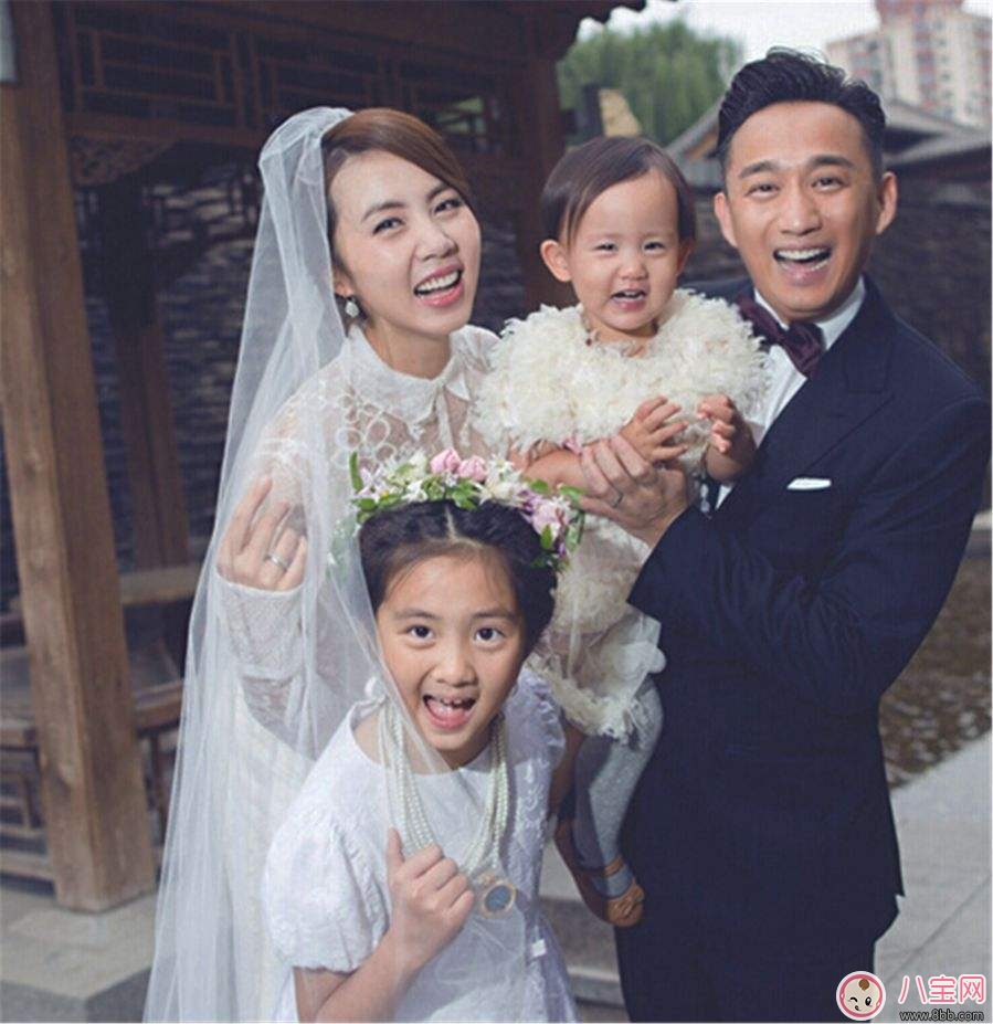 Sun Li gives birth to her third child, Huang Lei again How much is the fine for being a father?